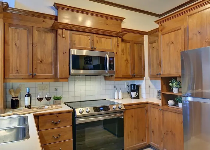 Huge Condo In Front Of Tremblant Ski Resort